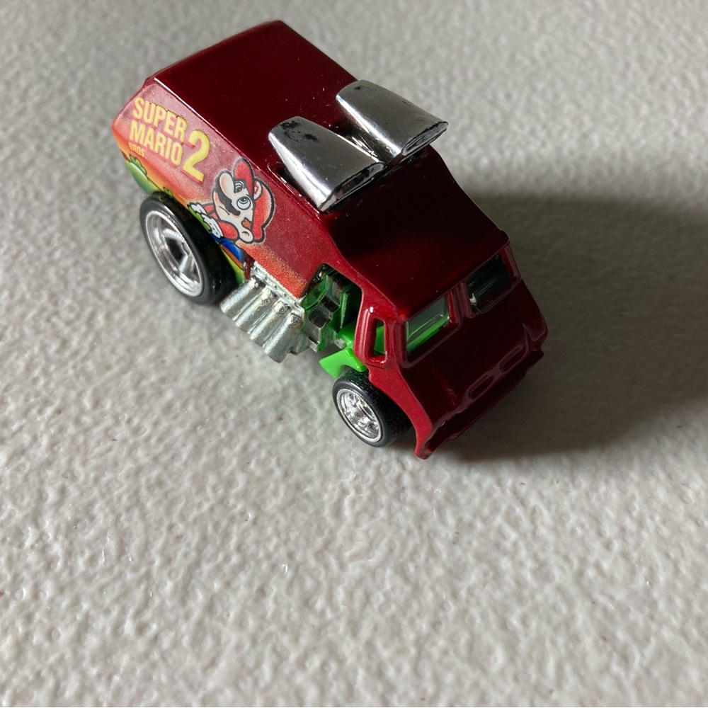 Hot Wheels Pop Culture Toy Car Super Mario 2 Red Car